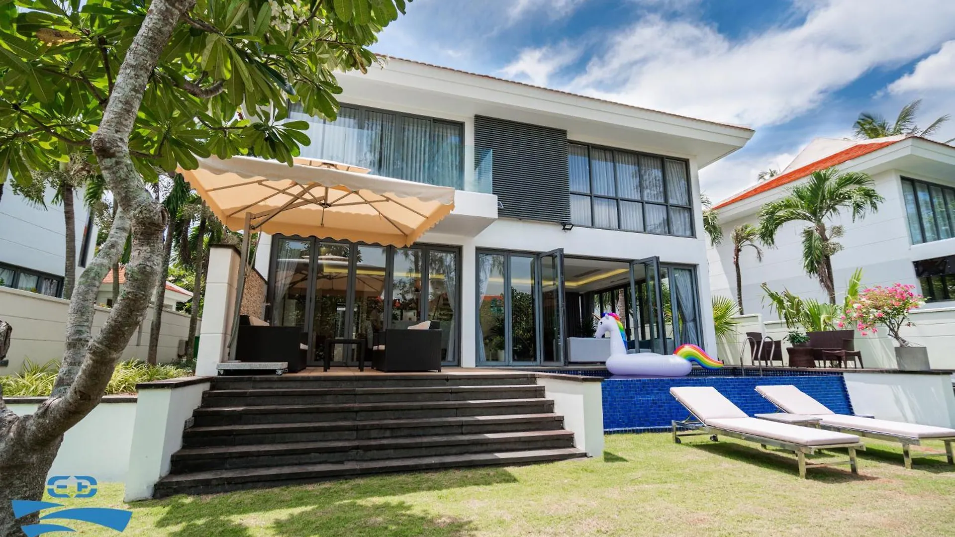 Airy 3 Bedroom In The Ocean Villas Da Nang
