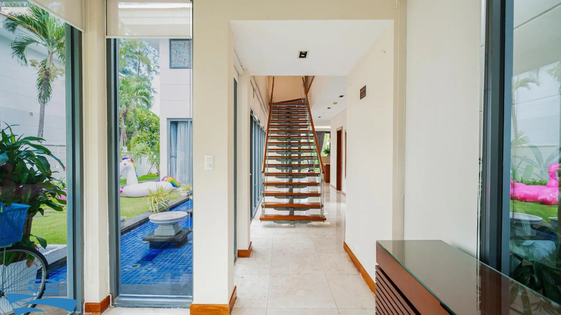 Airy 3 Bedroom In The Ocean Villas Da Nang