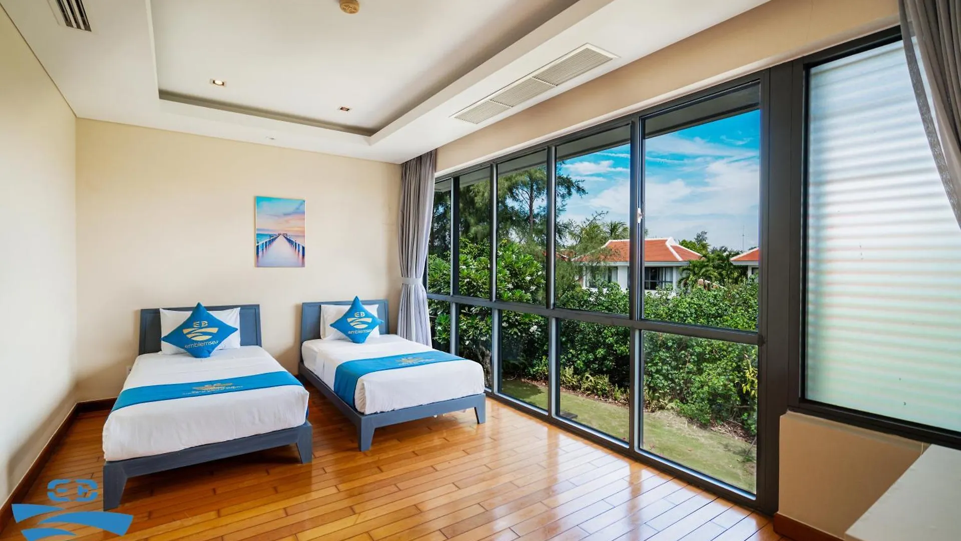 Airy 3 Bedroom In The Ocean Villas Da Nang