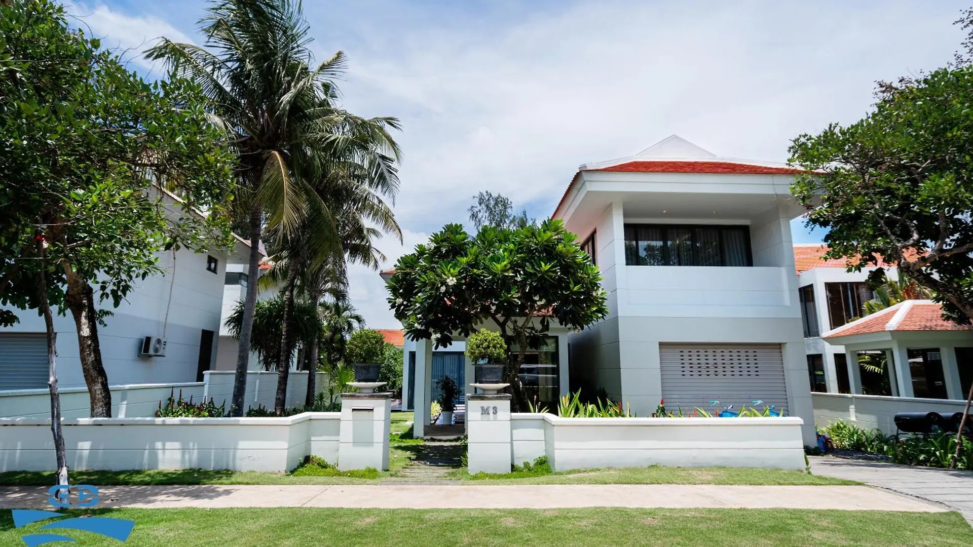 Airy 3 Bedroom In The Ocean Villas Da Nang