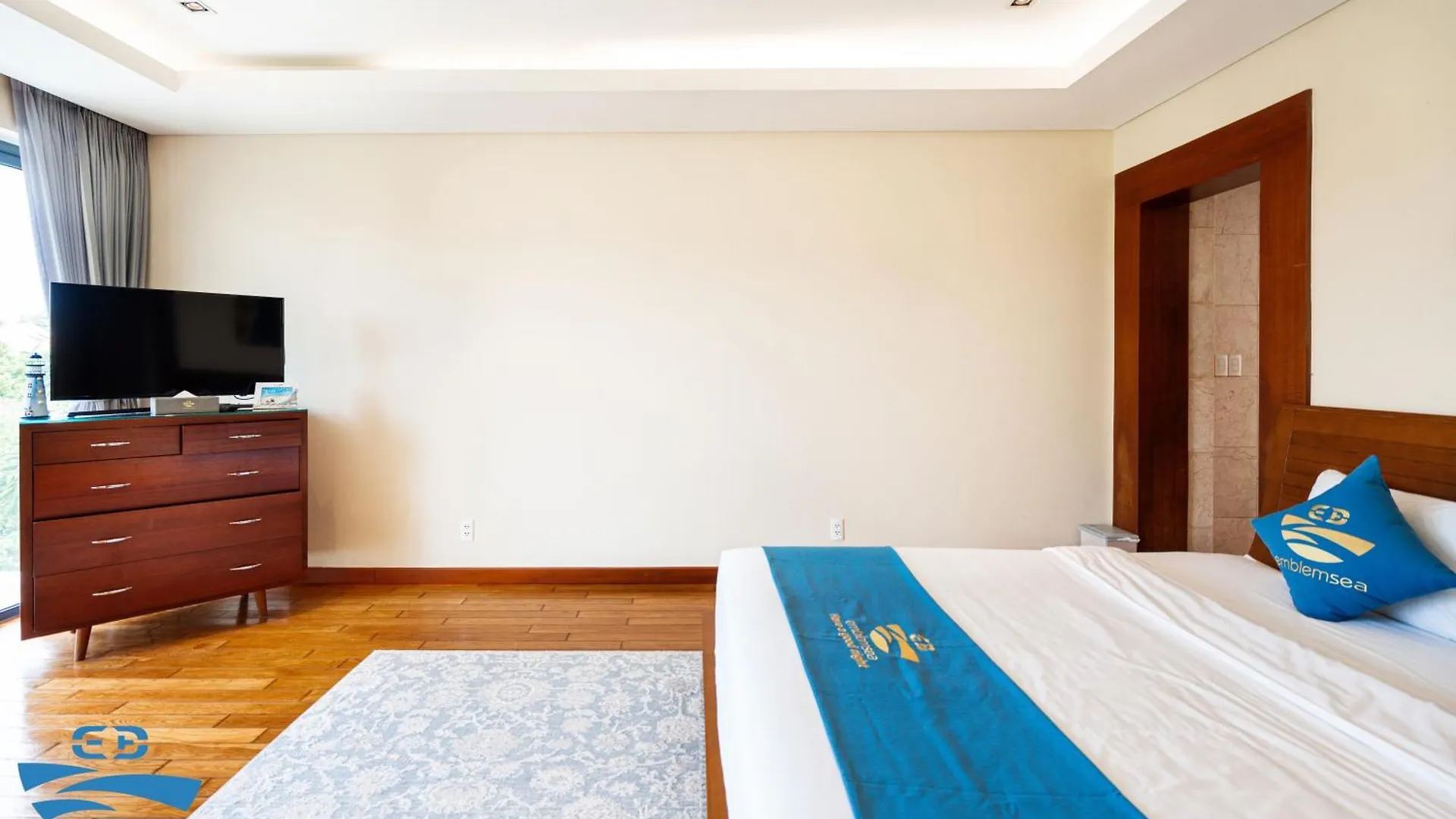 Airy 3 Bedroom In The Ocean Villas Da Nang