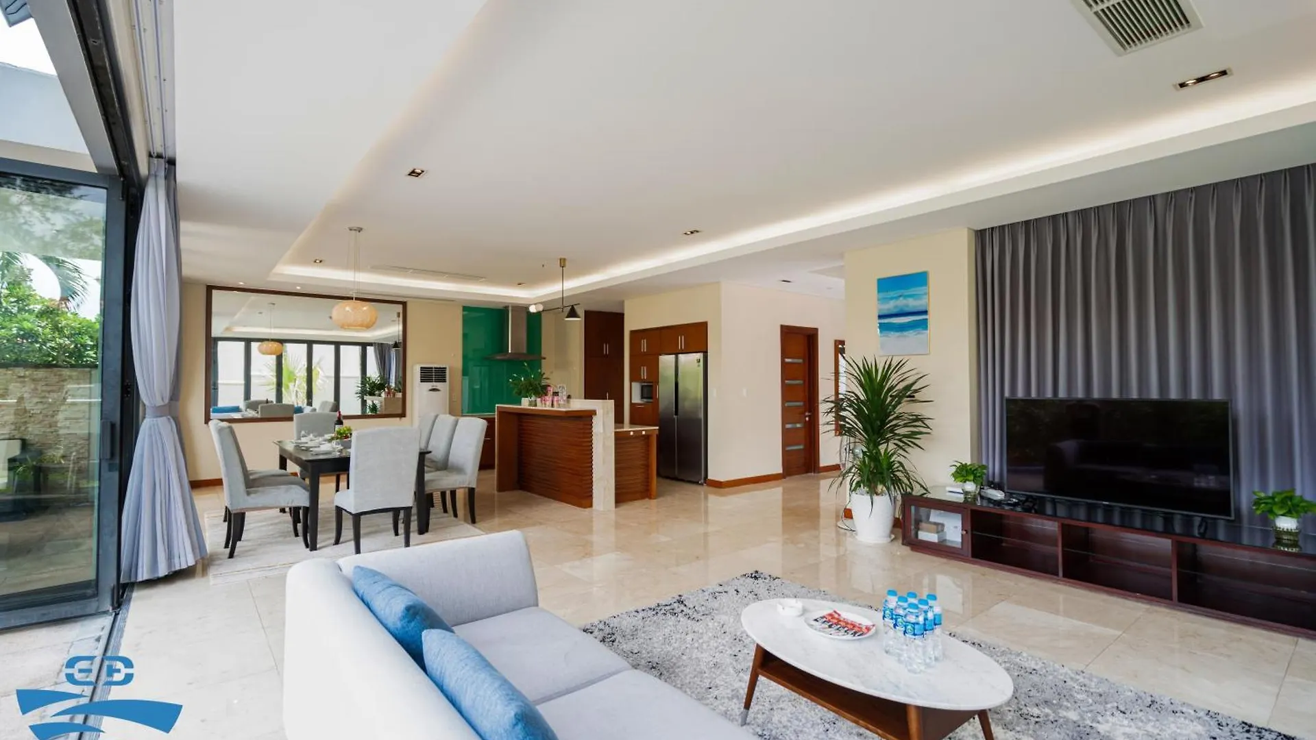 Airy 3 Bedroom In The Ocean Villas Da Nang