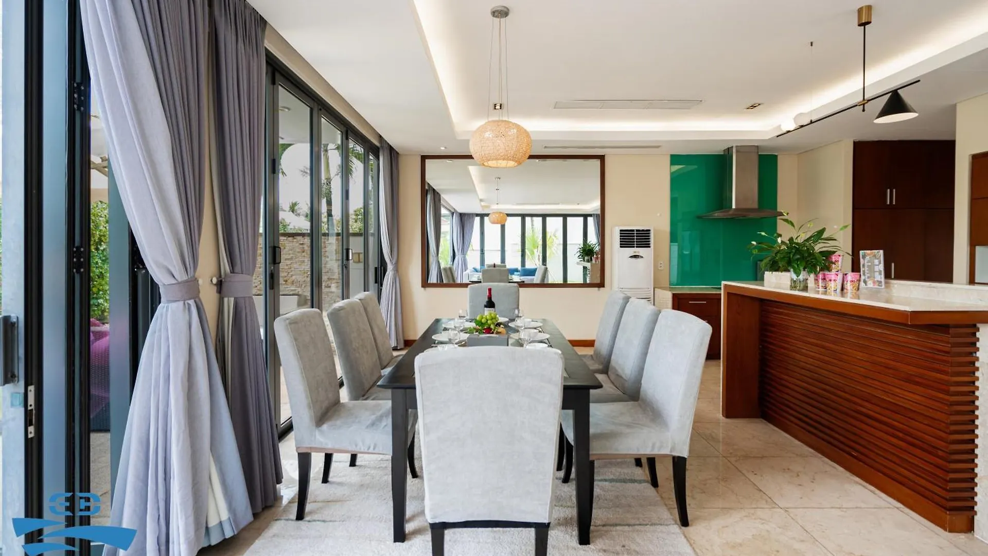 Airy 3 Bedroom In The Ocean Villas Da Nang