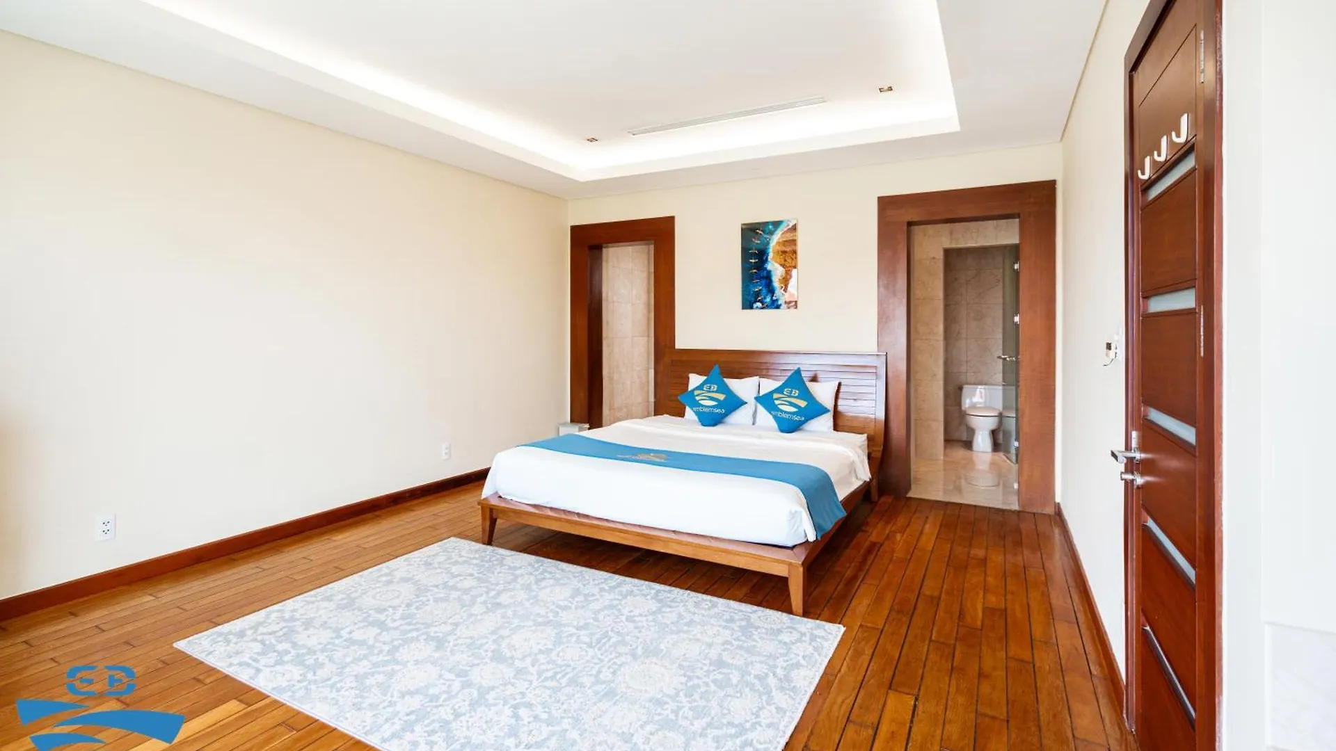Airy 3 Bedroom In The Ocean Villas Da Nang