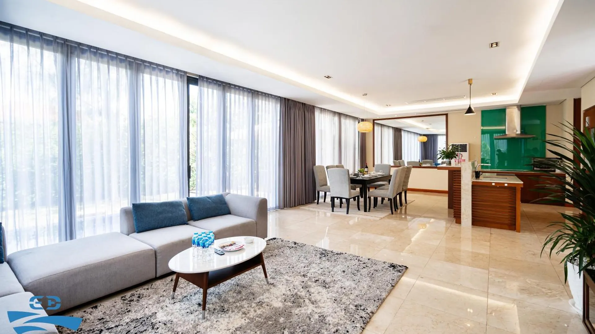 Airy 3 Bedroom In The Ocean Villas Da Nang